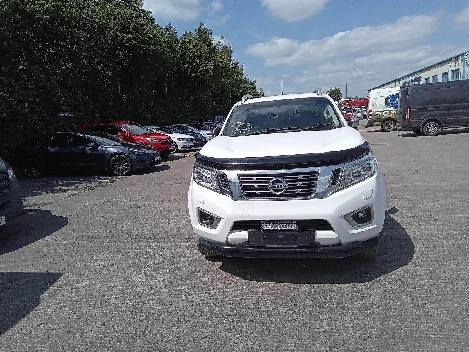 Jun 2016 Nissan NP300 Double Cab Pick Up Tekna 2.3dCi 190 4WD Auto