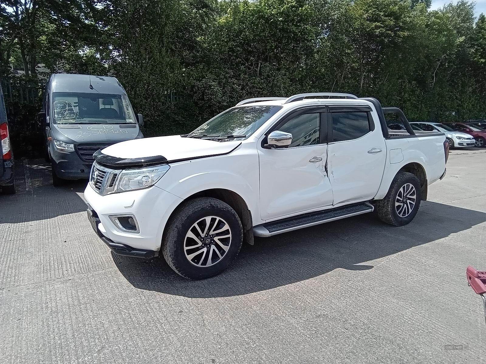 Jun 2016 Nissan NP300 Double Cab Pick Up Tekna 2.3dCi 190 4WD Auto