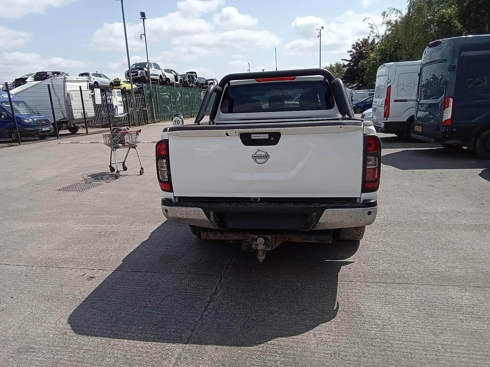 Jun 2016 Nissan NP300 Double Cab Pick Up Tekna 2.3dCi 190 4WD Auto