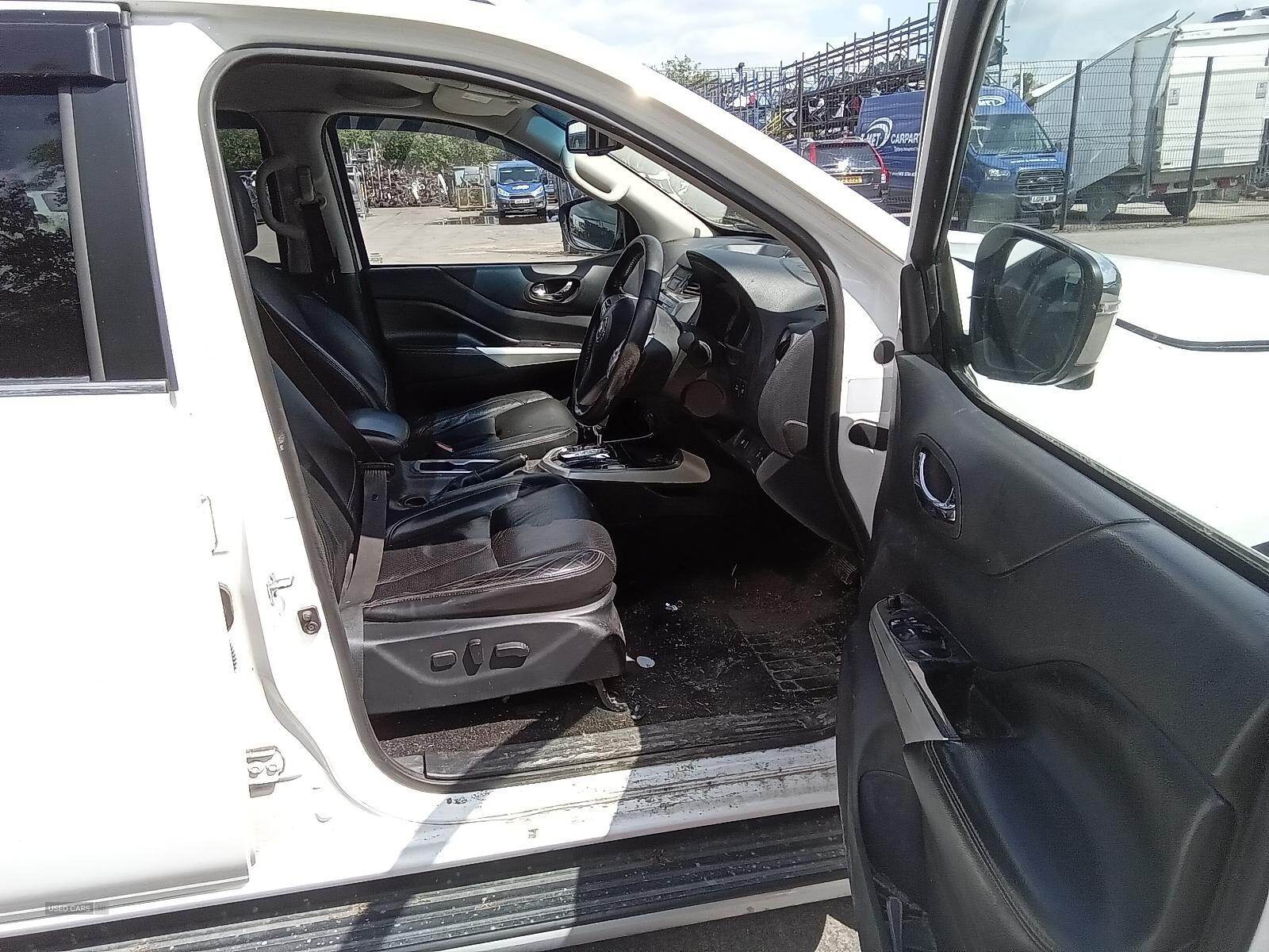 Jun 2016 Nissan NP300 Double Cab Pick Up Tekna 2.3dCi 190 4WD Auto