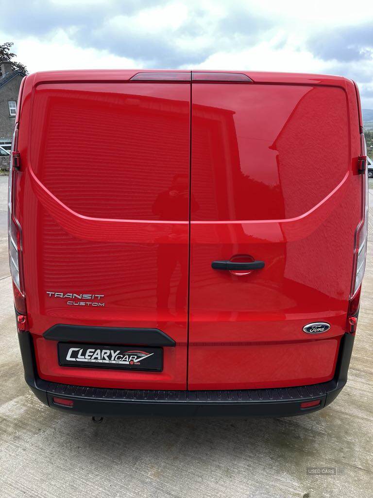 Oct 2019 Ford Transit Custom 2.0 EcoBlue 105ps Low Roof Leader Van