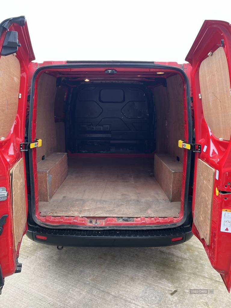 Oct 2019 Ford Transit Custom 2.0 EcoBlue 105ps Low Roof Leader Van