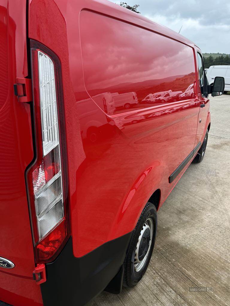 Oct 2019 Ford Transit Custom 2.0 EcoBlue 105ps Low Roof Leader Van