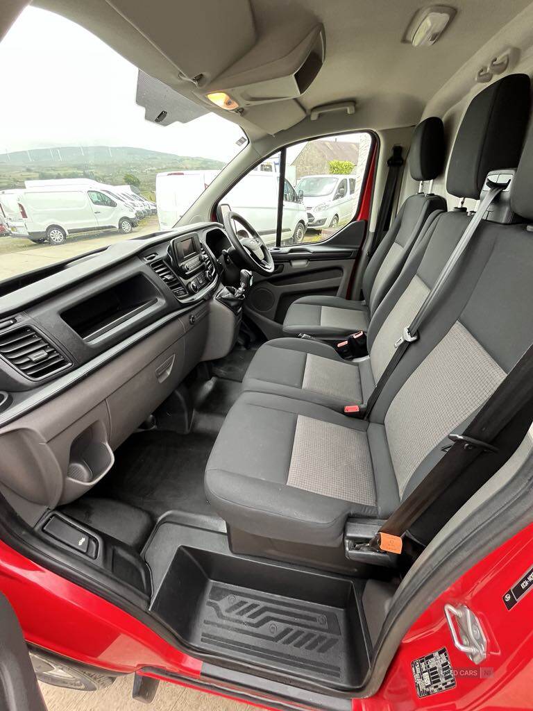 Oct 2019 Ford Transit Custom 2.0 EcoBlue 105ps Low Roof Leader Van