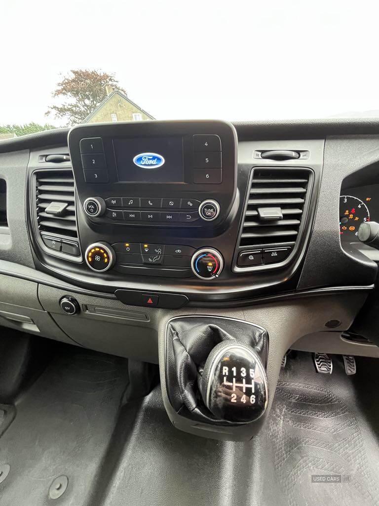 Oct 2019 Ford Transit Custom 2.0 EcoBlue 105ps Low Roof Leader Van