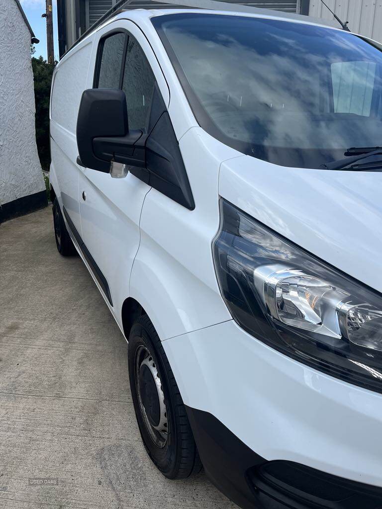Dec 2018 Ford Transit Custom 2.0 TDCi 105ps Low Roof Van