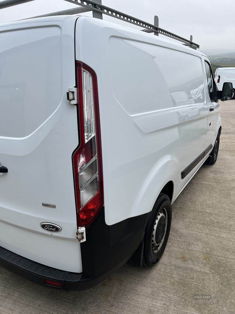 Dec 2018 Ford Transit Custom 2.0 TDCi 105ps Low Roof Van
