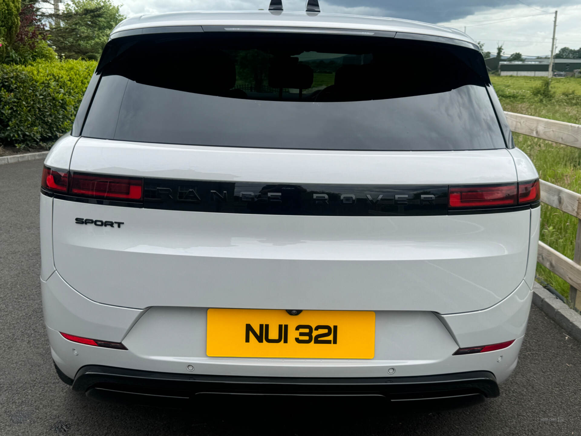 Apr 2023 Land Rover Range Rover Sport 3.0 D300 Dynamic SE 5dr Auto