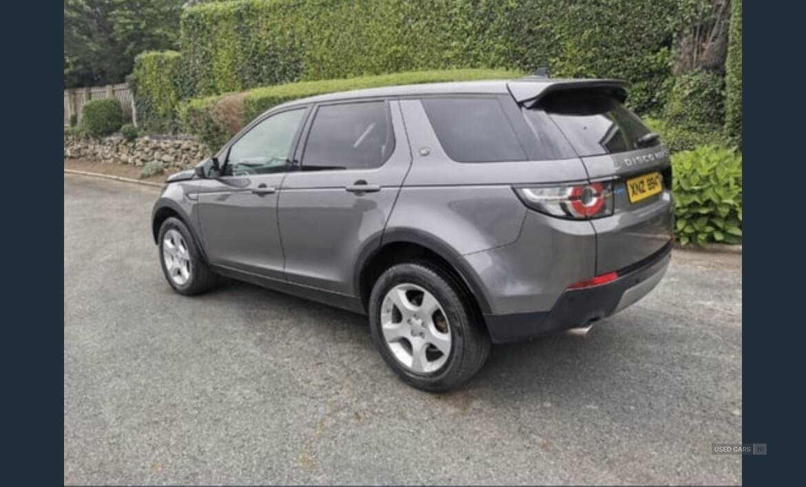 Apr 2016 Land Rover Discovery Sport 2.0 TD4 SE 5dr [5 seat]