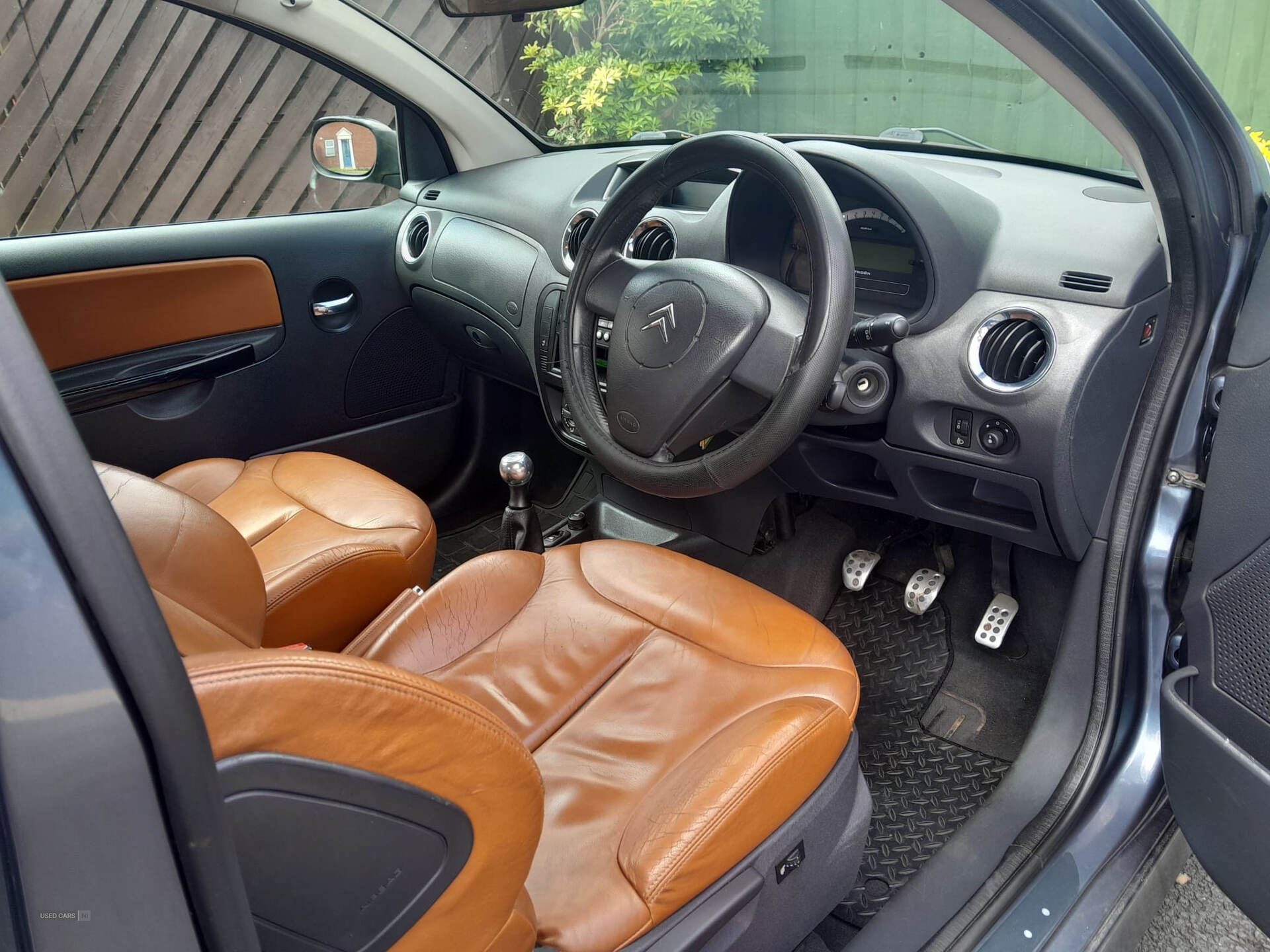 May 2007 Citroen C2 1.6i 16v Code 3dr