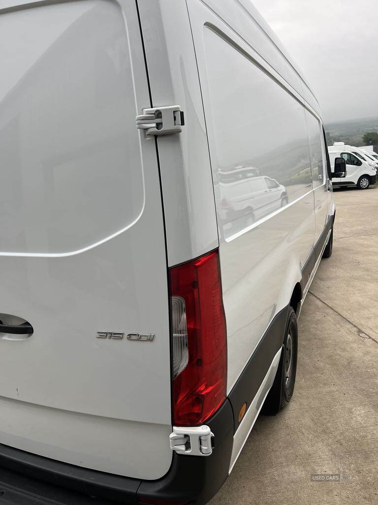 Mar 2022 Mercedes Sprinter 3.5t H2 Progressive Van