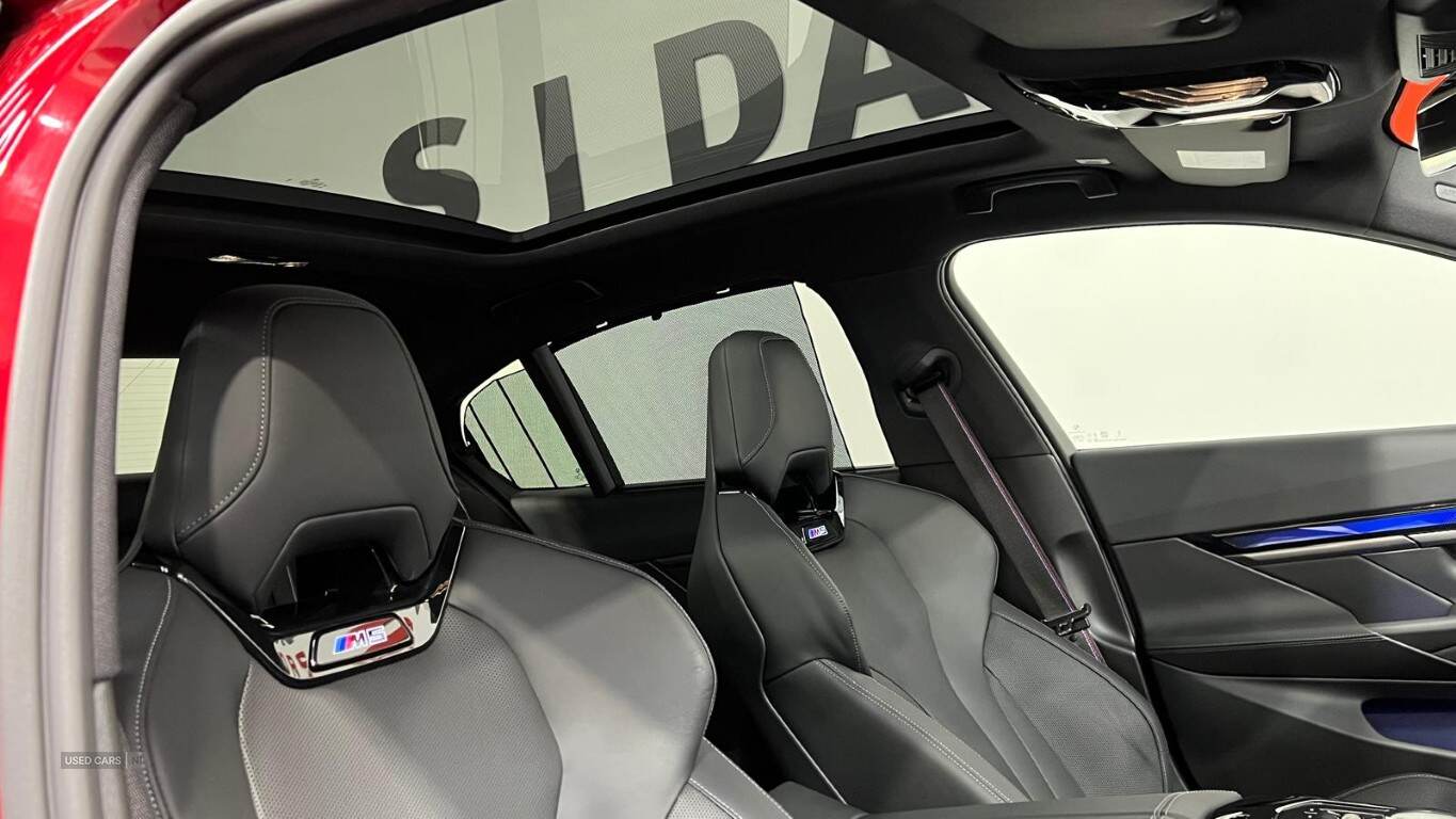 Dec 2024 BMW M5 M5 4dr DCT