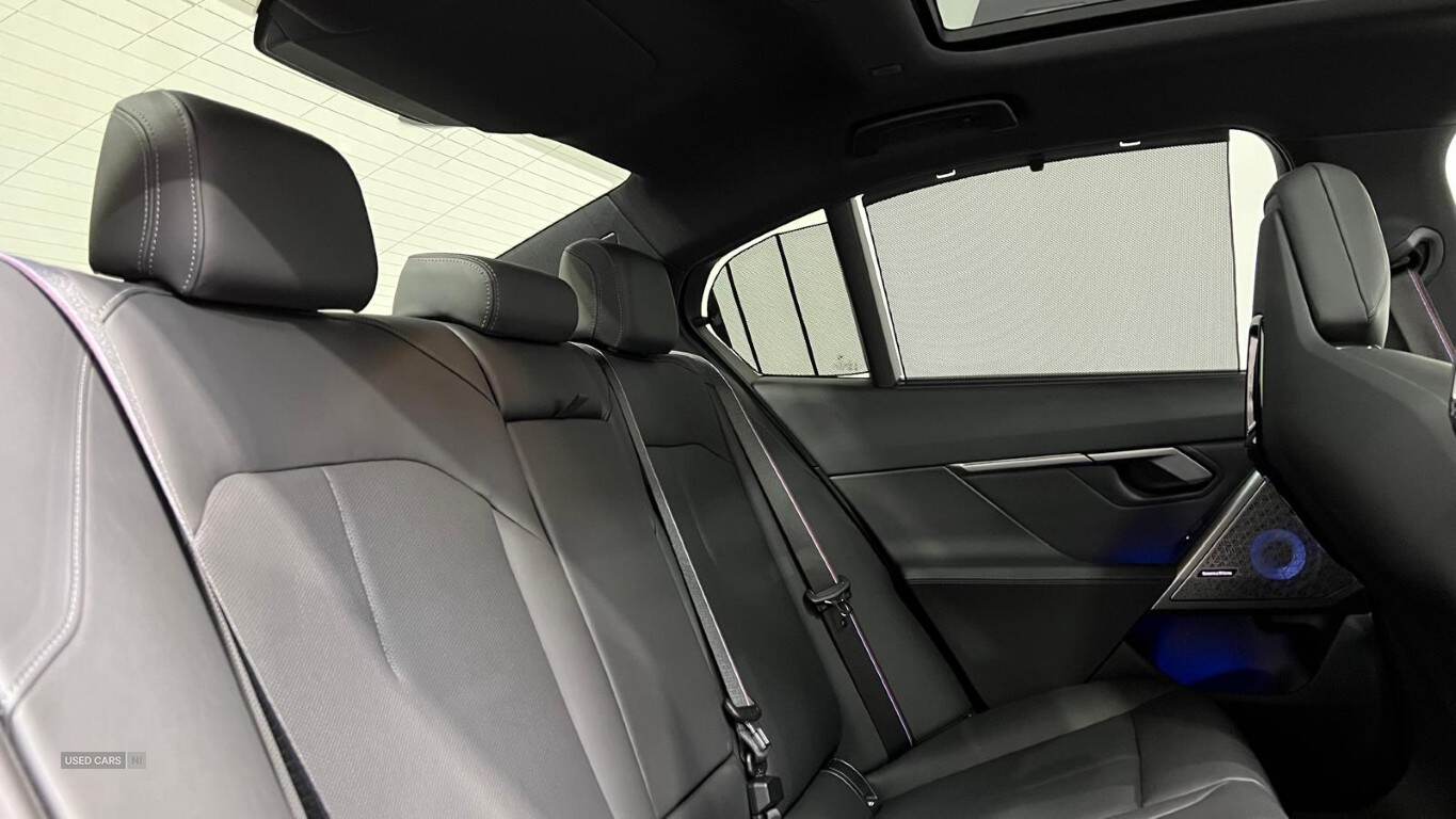 Dec 2024 BMW M5 M5 4dr DCT