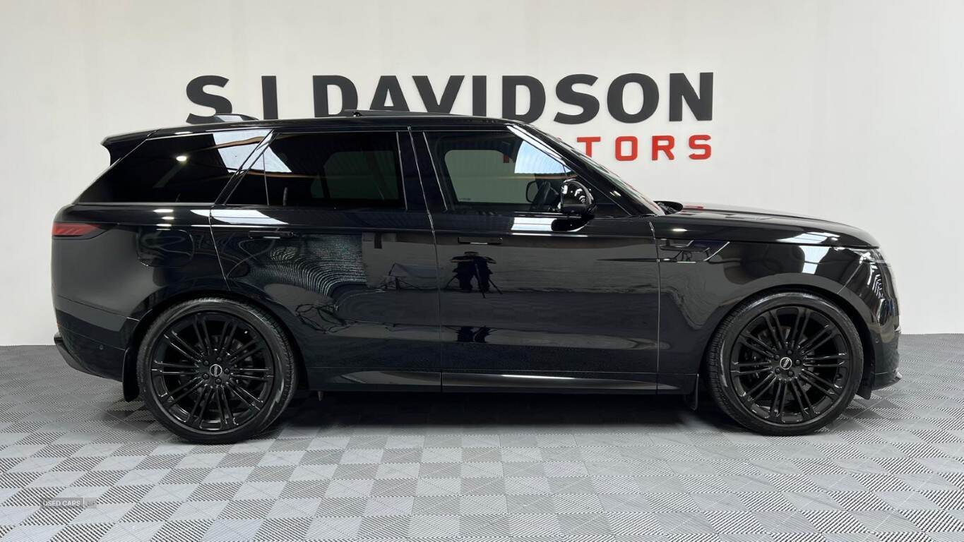 Jan 2023 Land Rover Range Rover Sport 3.0 D300 Dynamic SE 5dr Auto