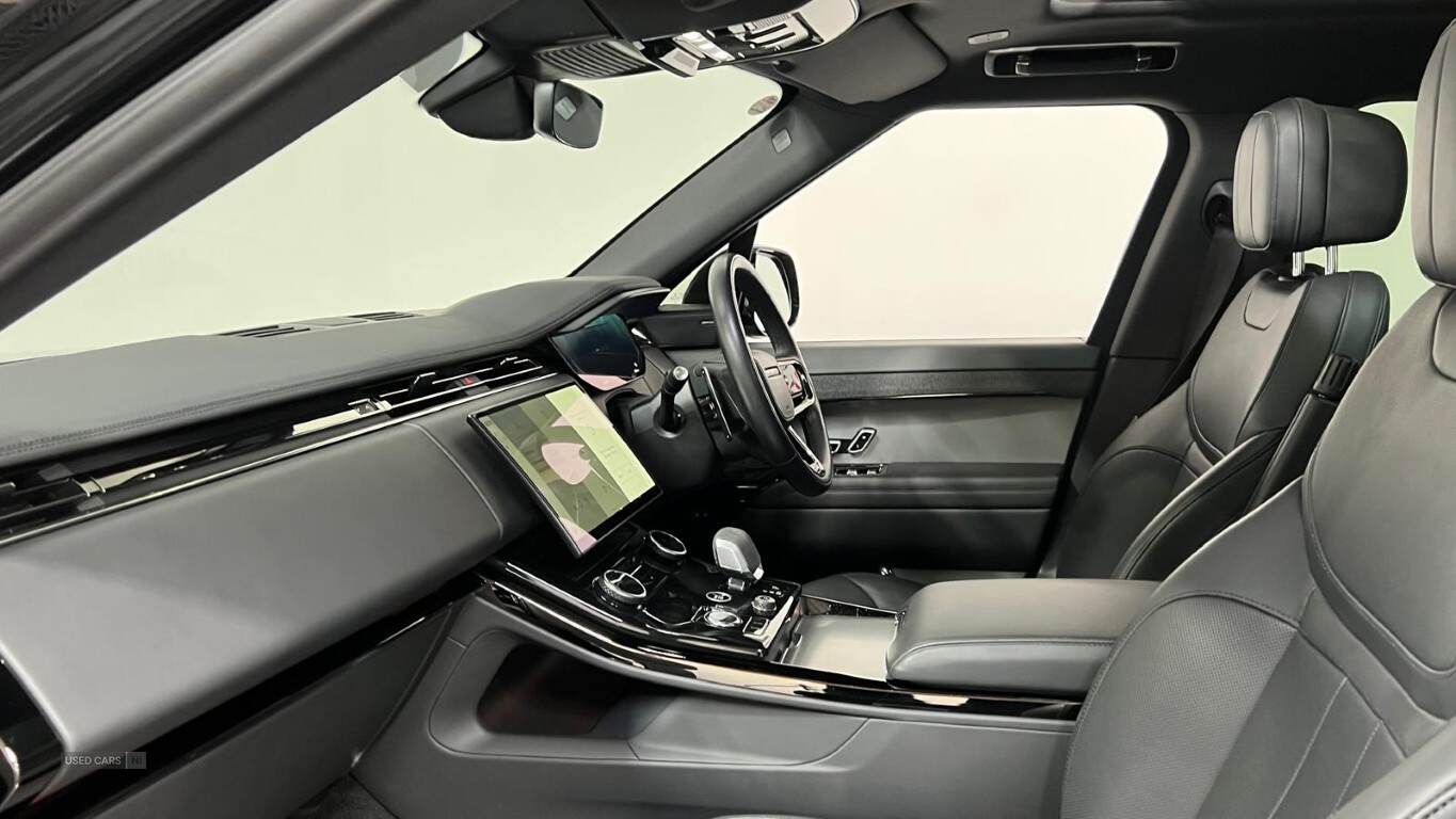 Jan 2023 Land Rover Range Rover Sport 3.0 D300 Dynamic SE 5dr Auto