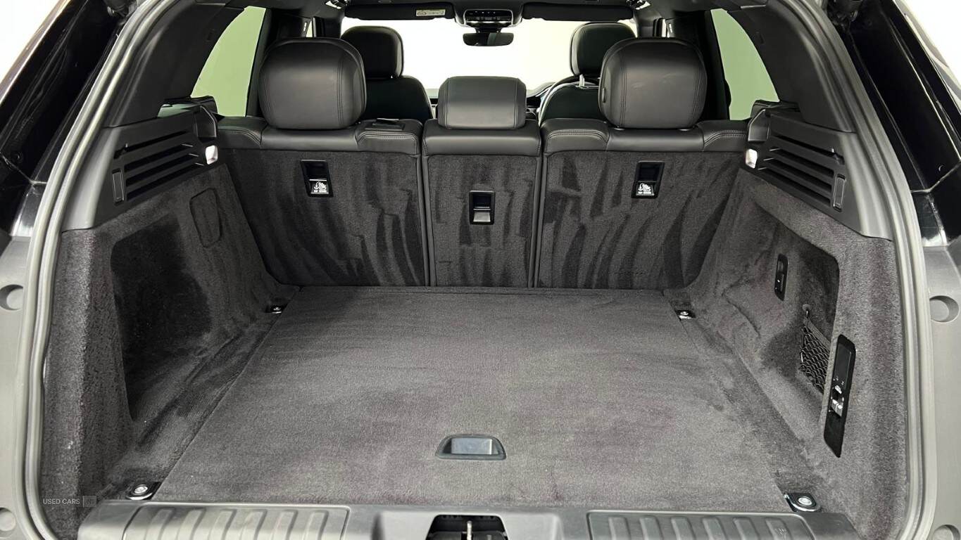 Jan 2023 Land Rover Range Rover Sport 3.0 D300 Dynamic SE 5dr Auto