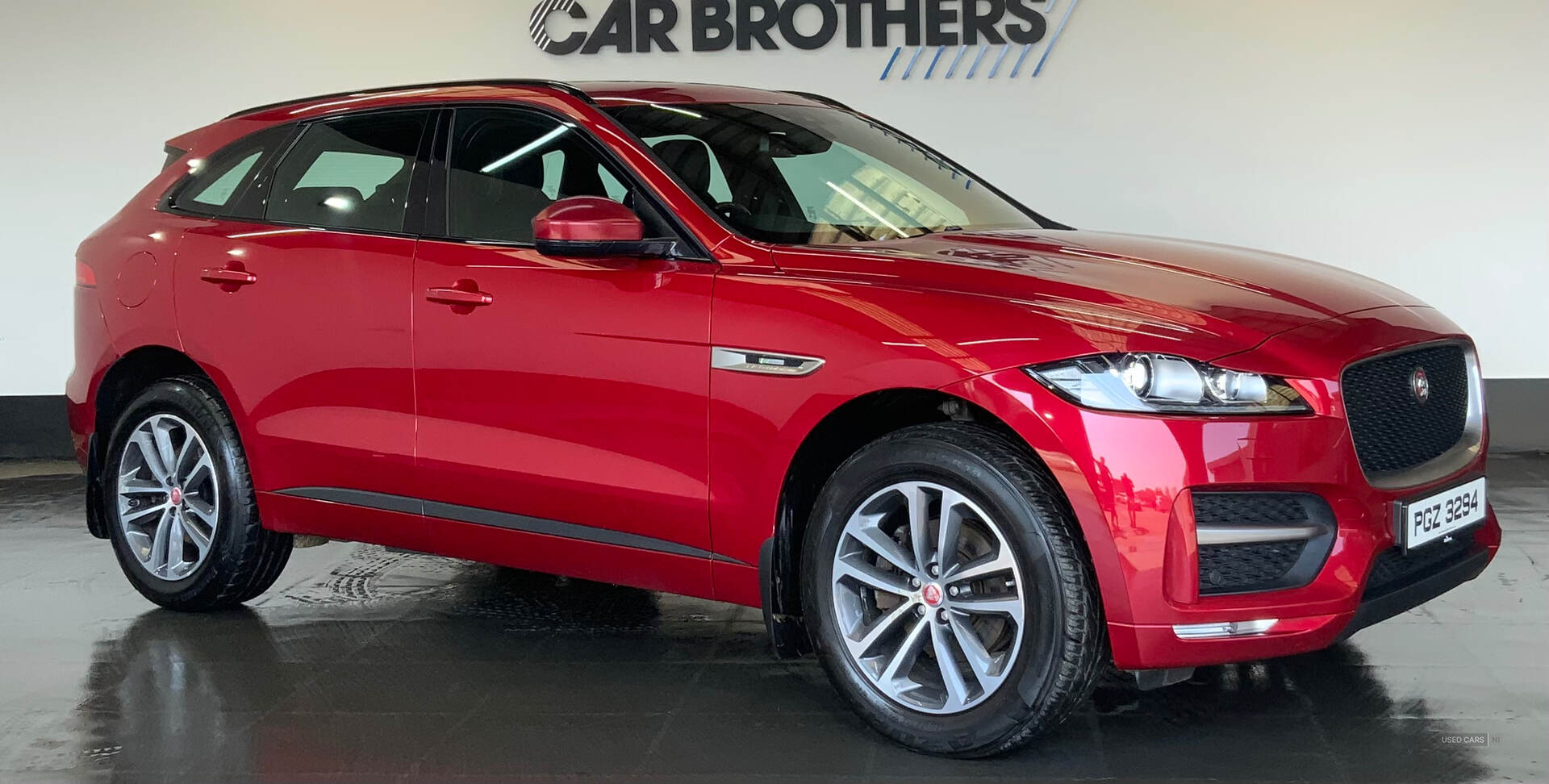 Nov 2016 Jaguar F-Pace 2.0d R-Sport 5dr Auto AWD
