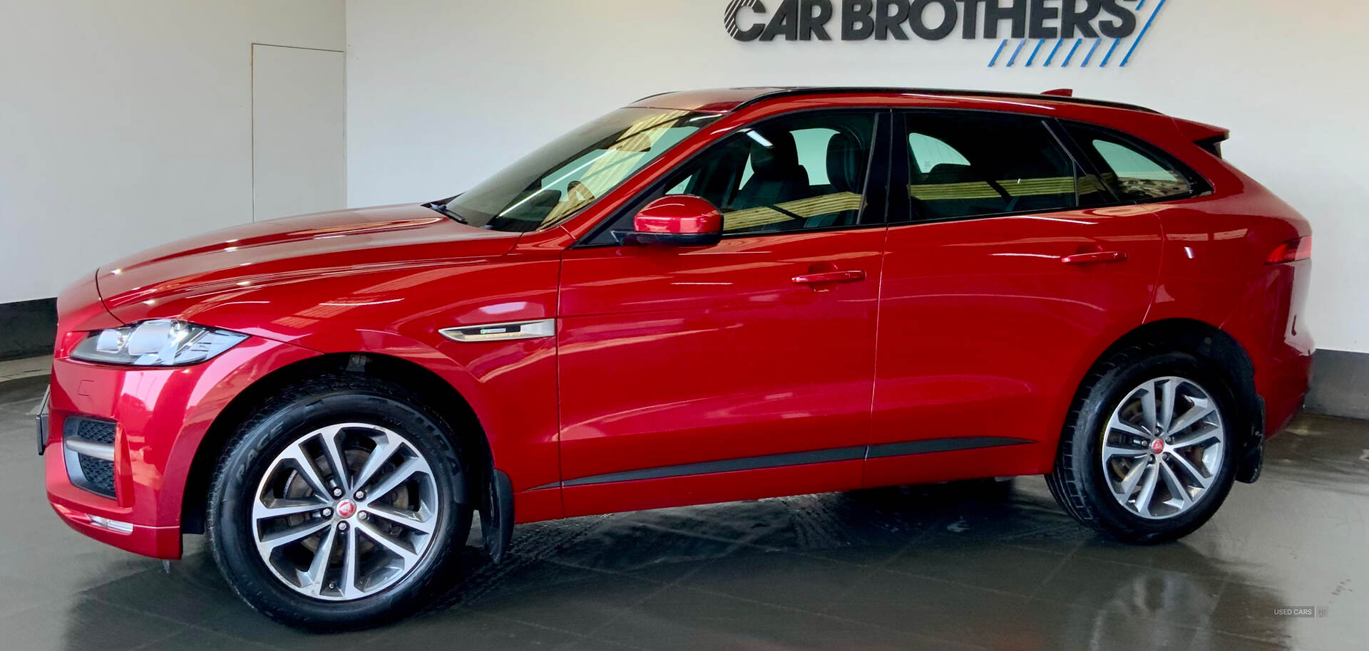 Nov 2016 Jaguar F-Pace 2.0d R-Sport 5dr Auto AWD