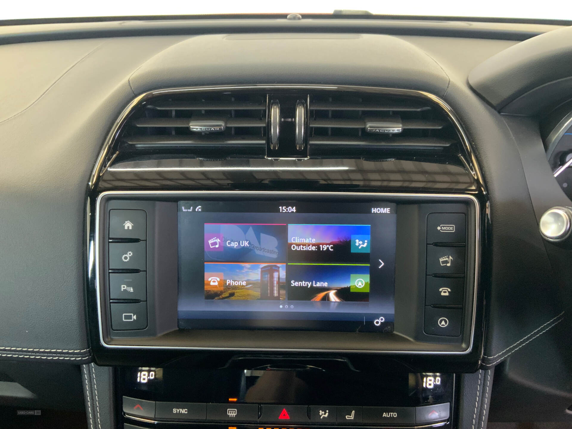 Nov 2016 Jaguar F-Pace 2.0d R-Sport 5dr Auto AWD
