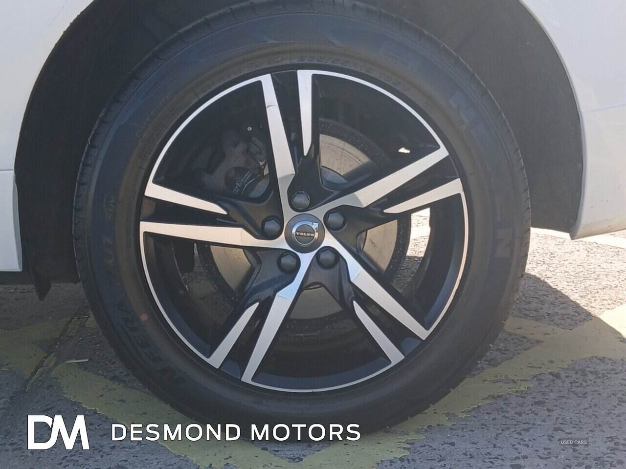 Mar 2018 Volvo XC60 2.0 D4 R DESIGN 5dr AWD