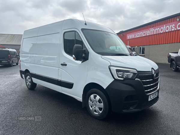Renault Master MWB DIESEL FWD in Antrim
