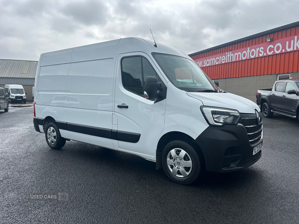 Renault Master MWB DIESEL FWD in Antrim