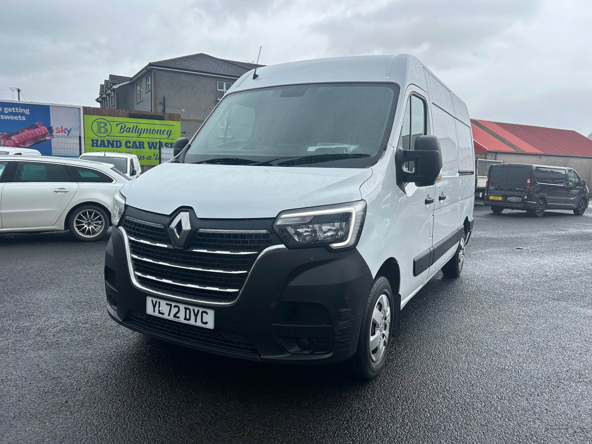 Renault Master MWB DIESEL FWD in Antrim