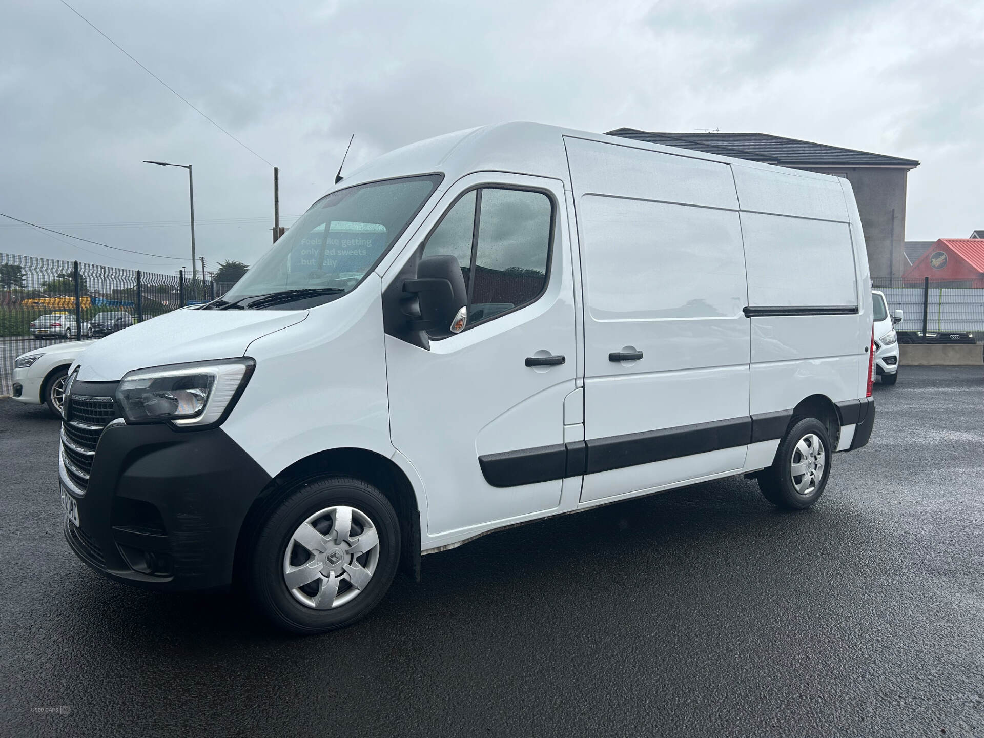 Renault Master MWB DIESEL FWD in Antrim