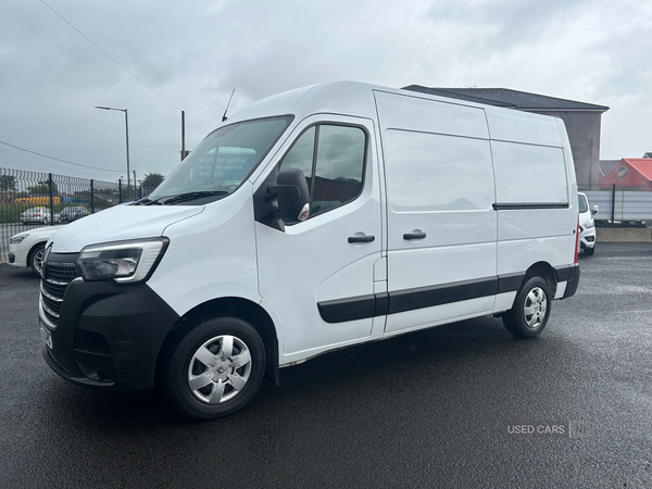 Renault Master MWB DIESEL FWD in Antrim