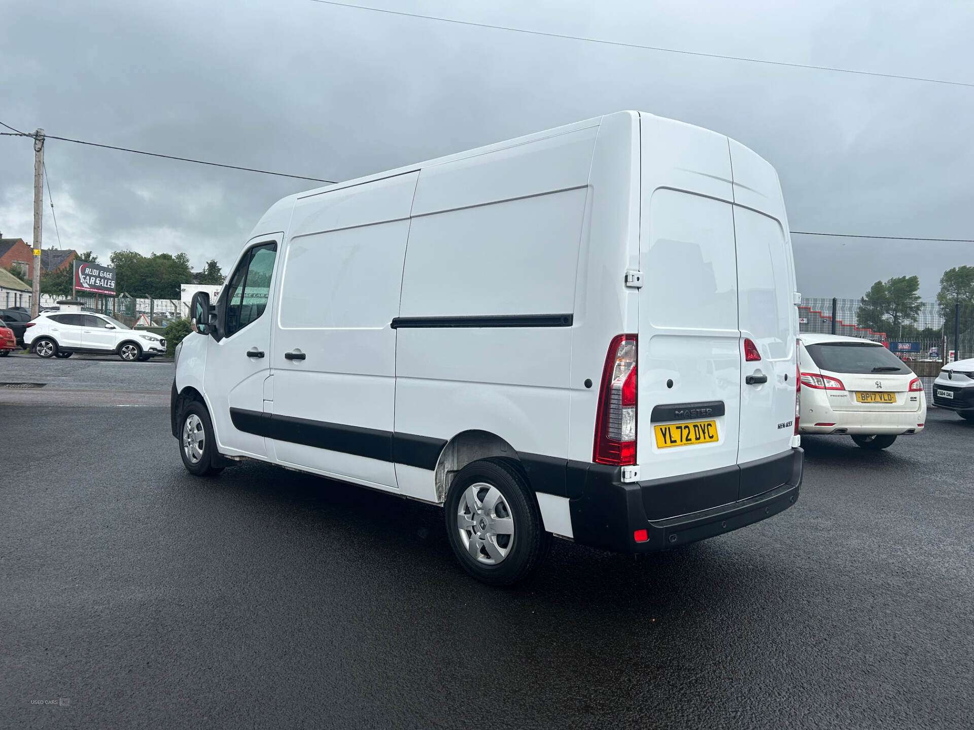 Renault Master MWB DIESEL FWD in Antrim
