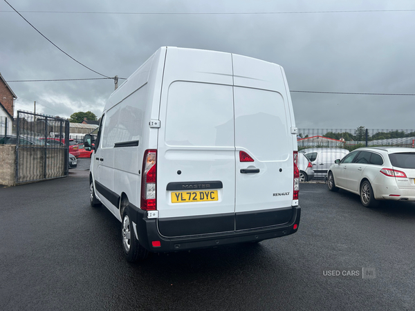 Renault Master MWB DIESEL FWD in Antrim