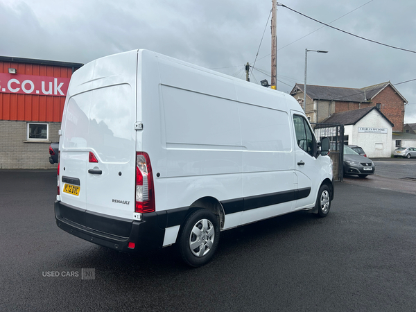 Renault Master MWB DIESEL FWD in Antrim