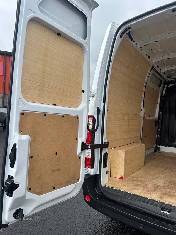 Renault Master MWB DIESEL FWD in Antrim