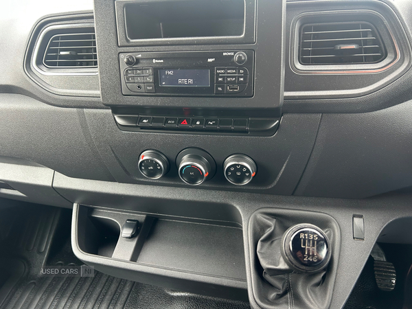 Renault Master MWB DIESEL FWD in Antrim