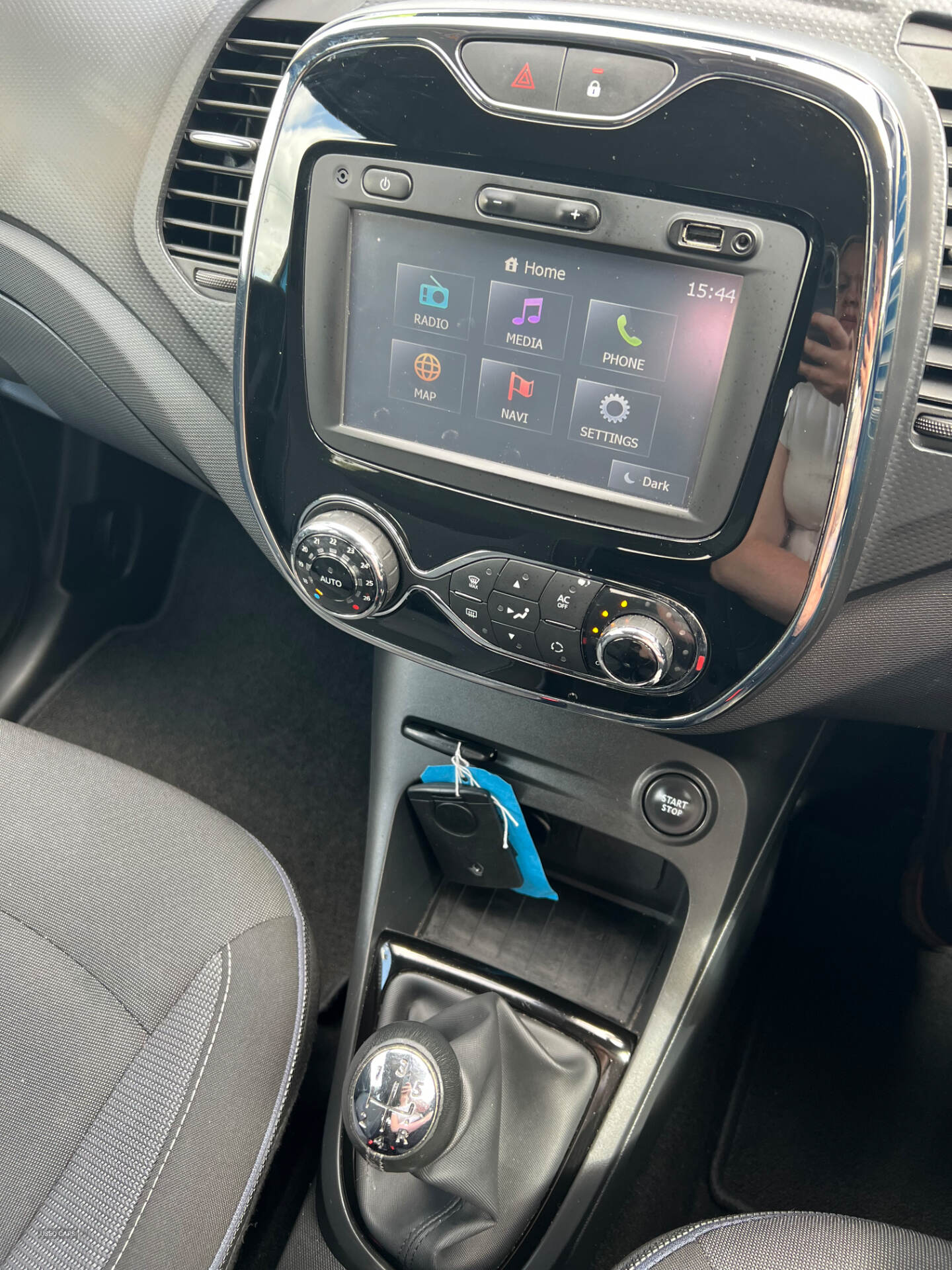 Feb 2015 Renault Captur 1.5 dCi 90 Dynamique MediaNav Energy 5dr