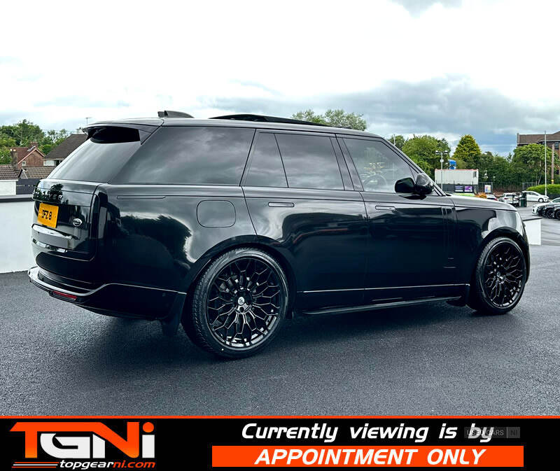 Apr 2022 Land Rover Range Rover 3.0 D350 SE 4dr Auto