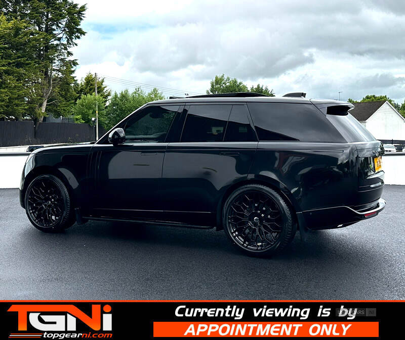 Apr 2022 Land Rover Range Rover 3.0 D350 SE 4dr Auto