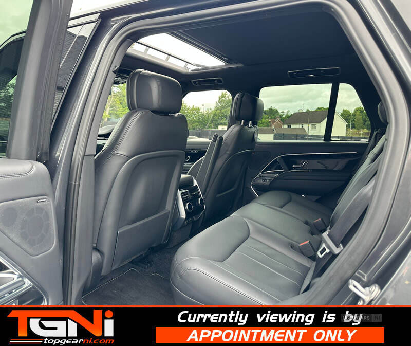 Apr 2022 Land Rover Range Rover 3.0 D350 SE 4dr Auto