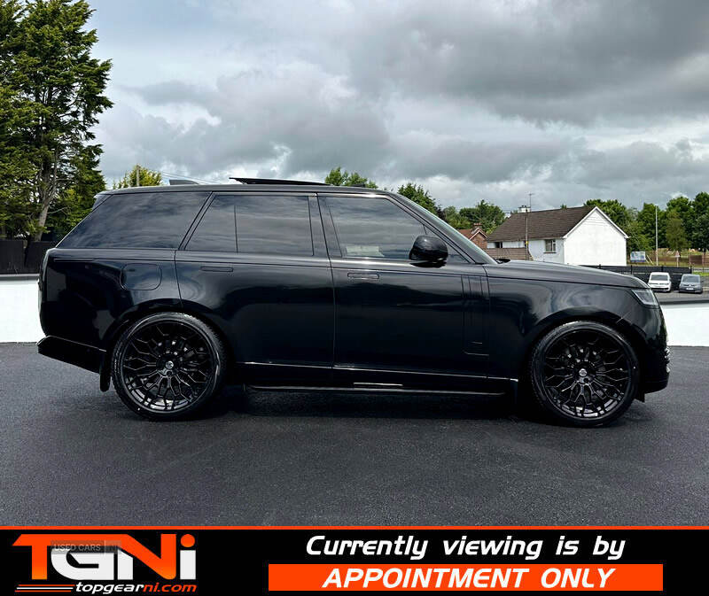 Apr 2022 Land Rover Range Rover 3.0 D350 SE 4dr Auto
