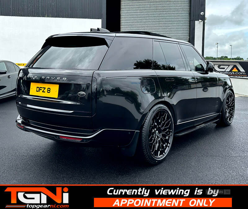 Apr 2022 Land Rover Range Rover 3.0 D350 SE 4dr Auto