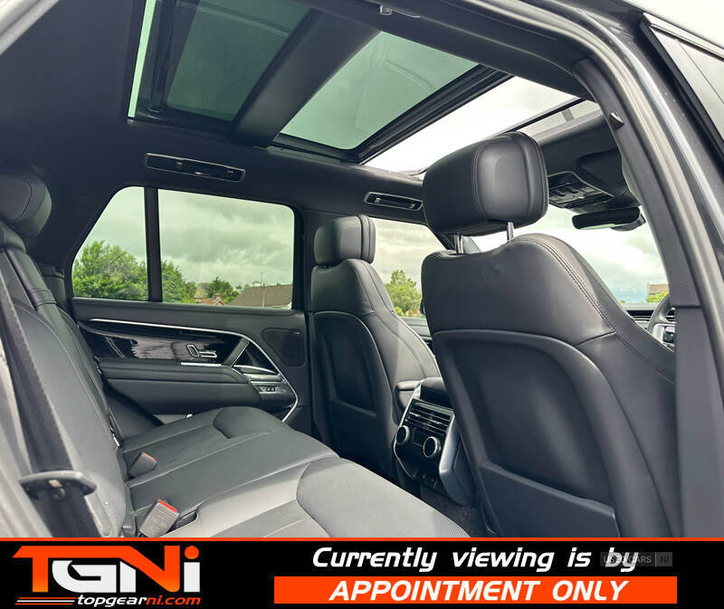 Apr 2022 Land Rover Range Rover 3.0 D350 SE 4dr Auto