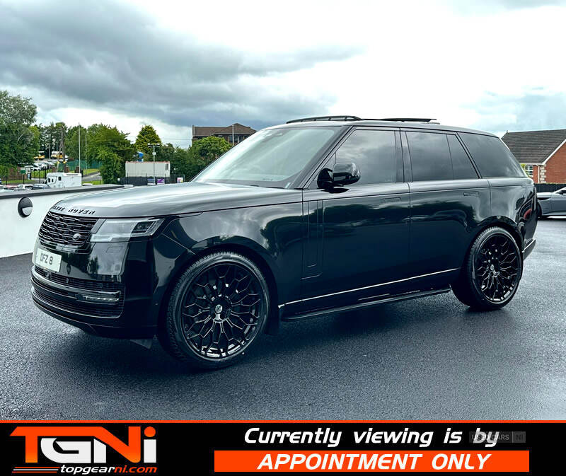Apr 2022 Land Rover Range Rover 3.0 D350 SE 4dr Auto