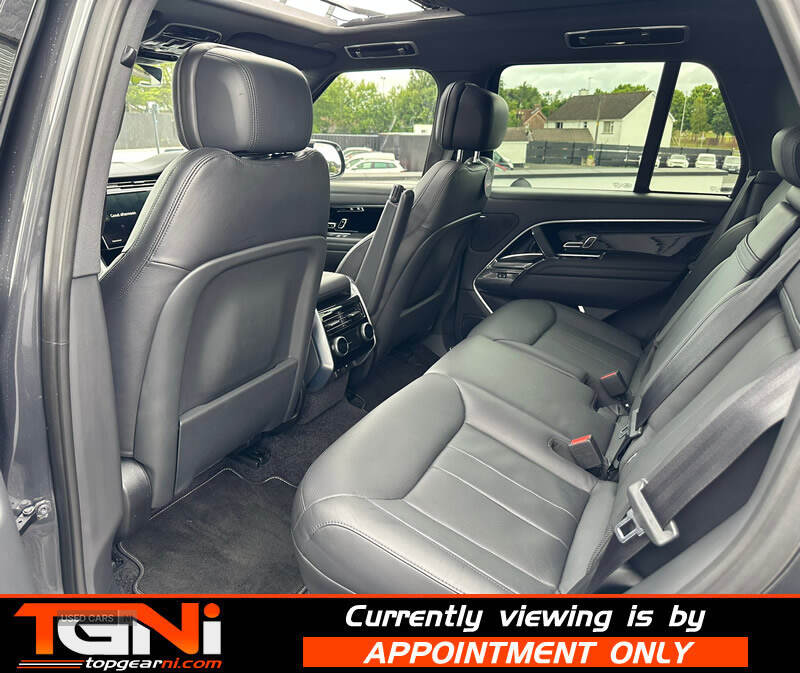 Apr 2022 Land Rover Range Rover 3.0 D350 SE 4dr Auto