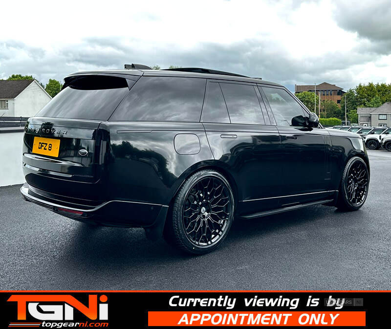 Apr 2022 Land Rover Range Rover 3.0 D350 SE 4dr Auto