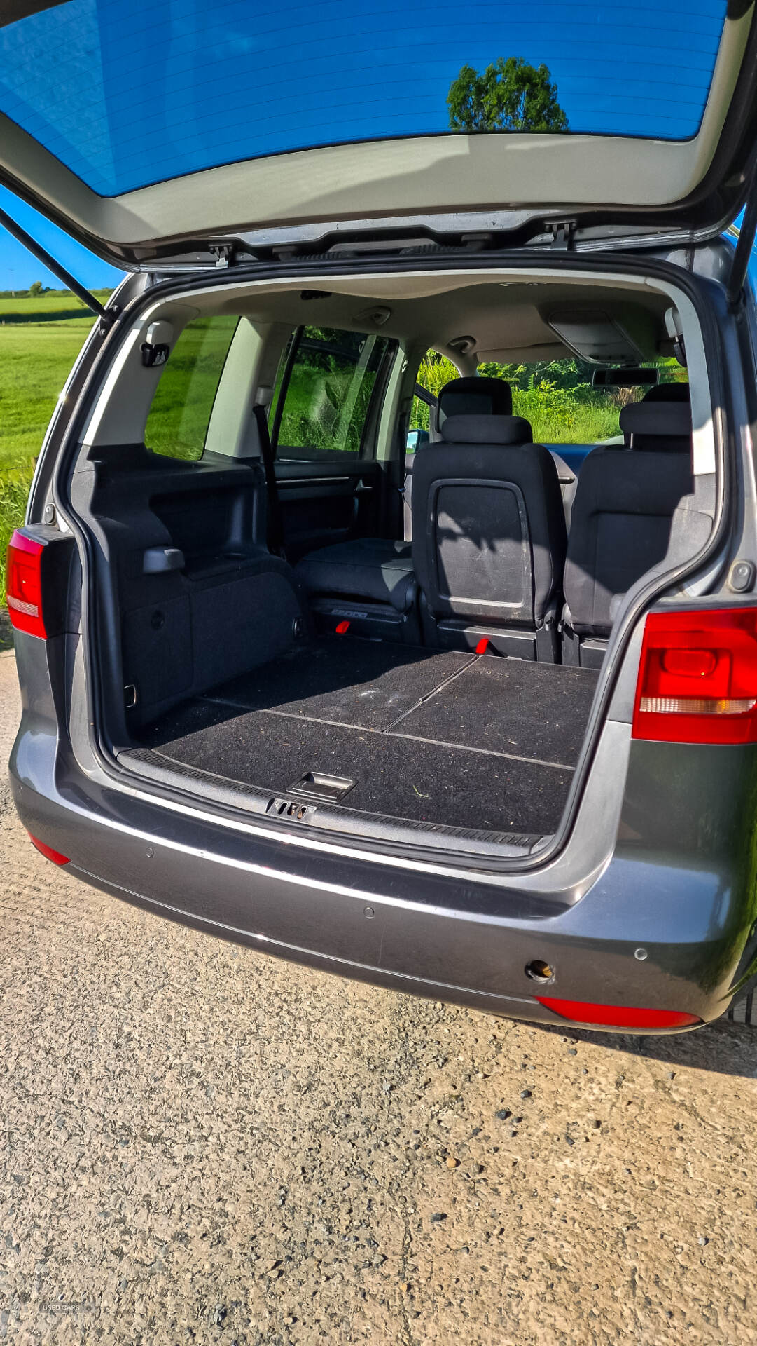 Jan 2014 Volkswagen Touran 2.0 TDI BlueMotion Tech Sport 5dr