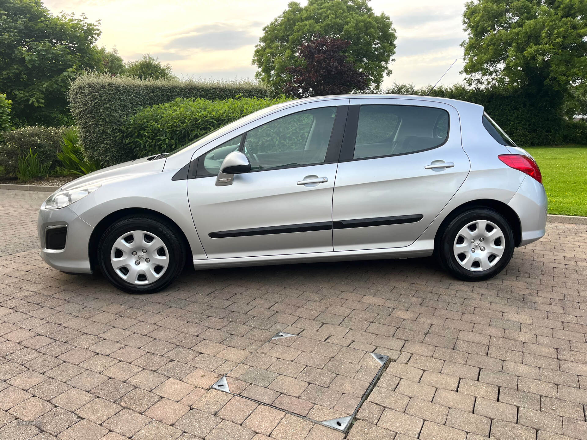 Apr 2012 Peugeot 308 1.6 HDi 92 Access 5dr