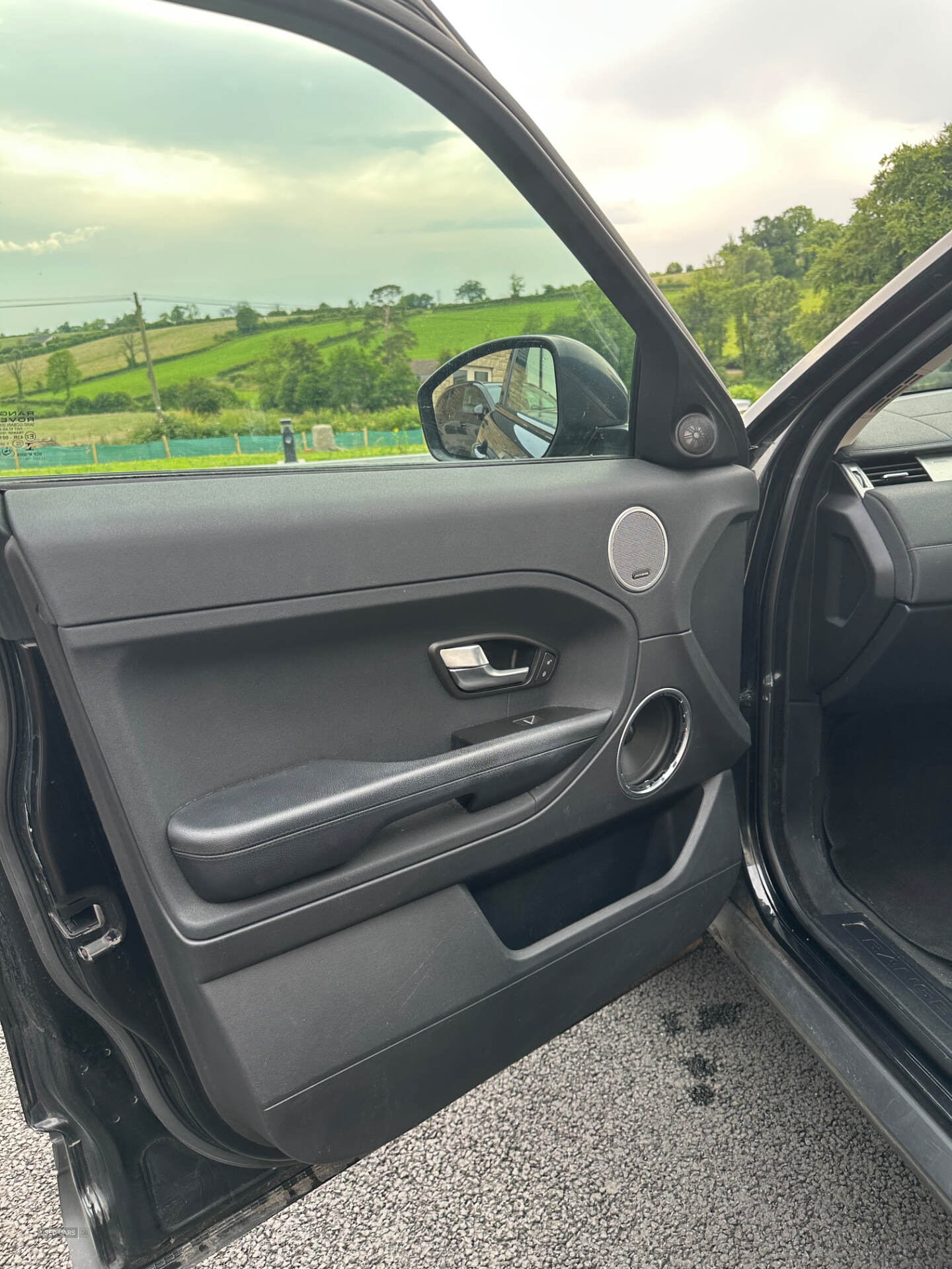 Mar 2015 Land Rover Range Rover Evoque 2.2 SD4 Pure 5dr [Tech Pack]