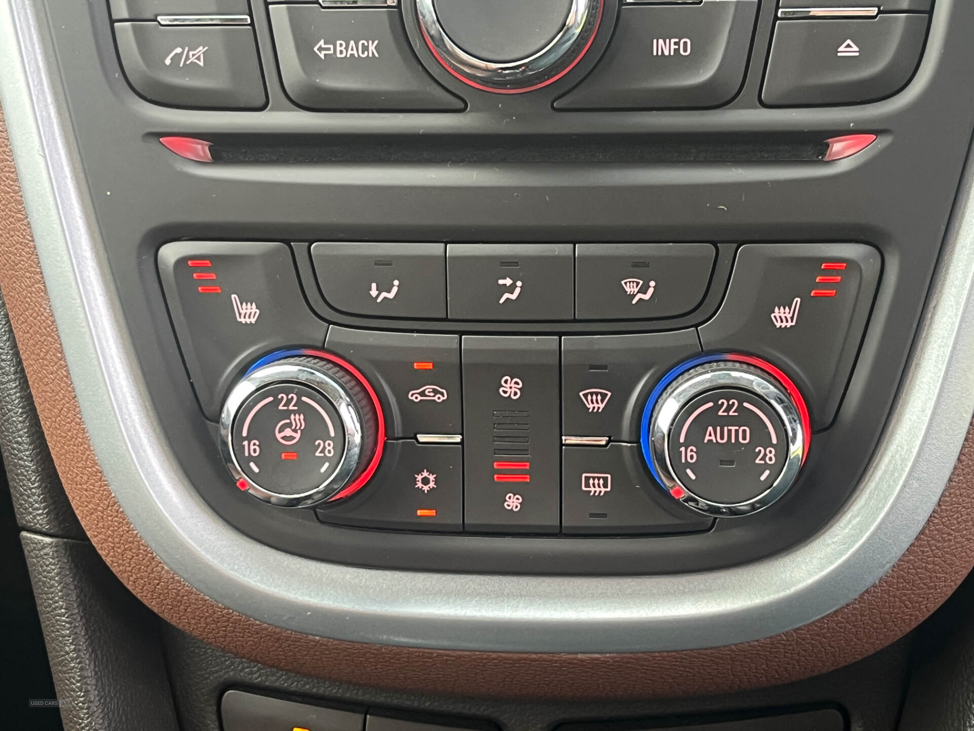 Nov 2015 Vauxhall Mokka 1.6 CDTi SE 5dr 4WD
