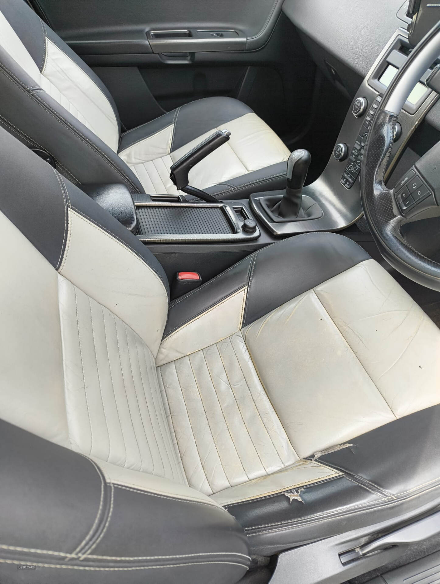 Mar 2010 Volvo V50 1.6D DRIVe R DESIGN 5dr
