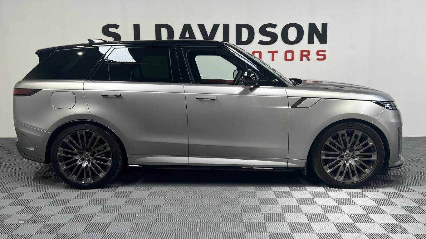 Mar 2024 Land Rover Range Rover Sport 4.4 P635 V8 SV Edition One 5dr Auto [Gloss]